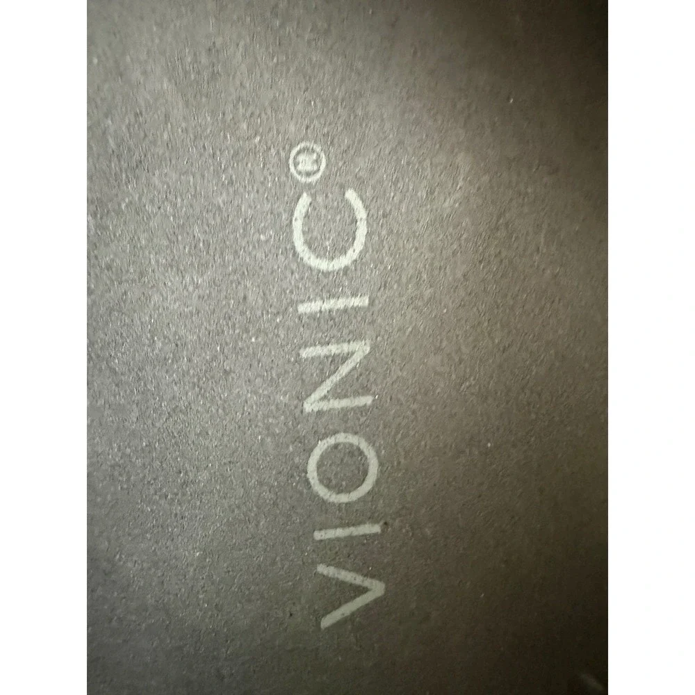 Vionic new without